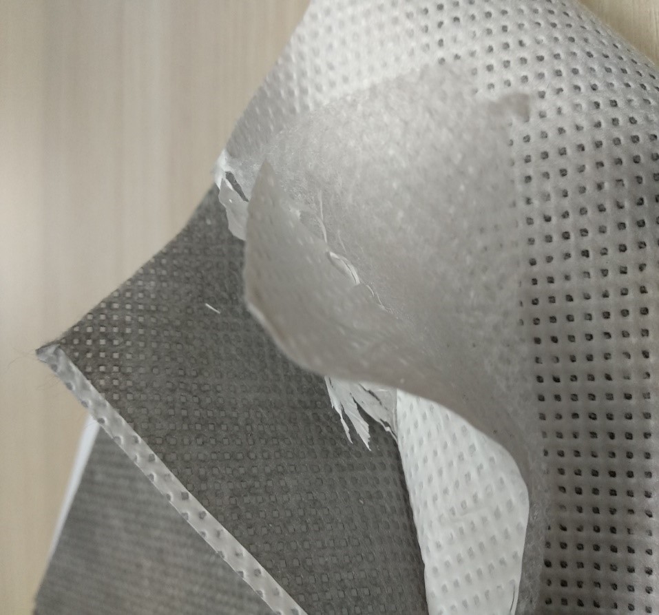 Пример скрепления слоёв мембраны ультразвуковым способом  на уровне молекул. Третий, нижний слой очень тонкий.  Расслоение проблемное.